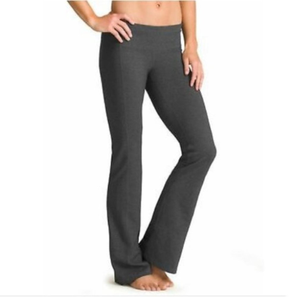 NWOT Athleta Revelation Yoga Pants Flare M